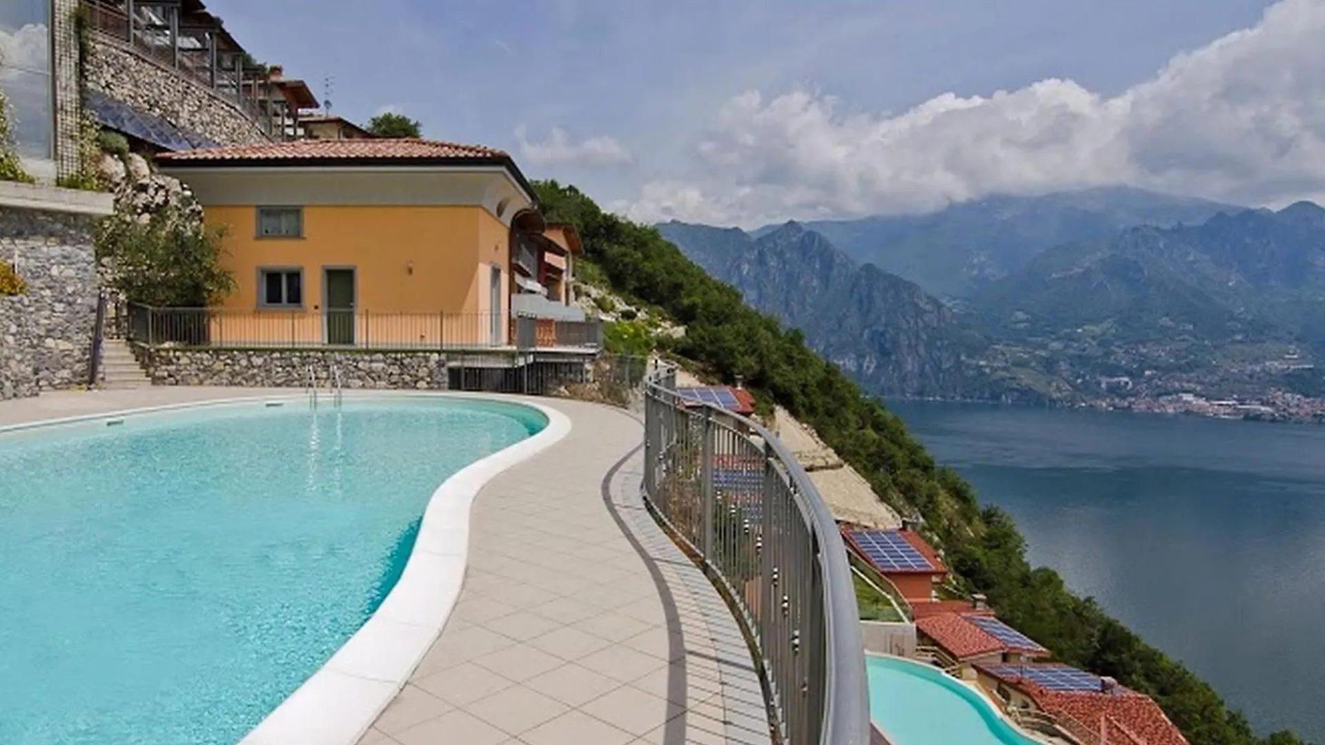 Beatrice Haus Mit Pool Und Terrasse Am Iseosee Parzanica Italy